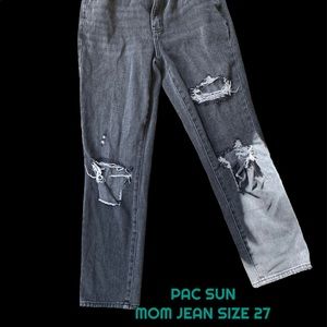 PAC SUN MOM JEAN SIZE 27.